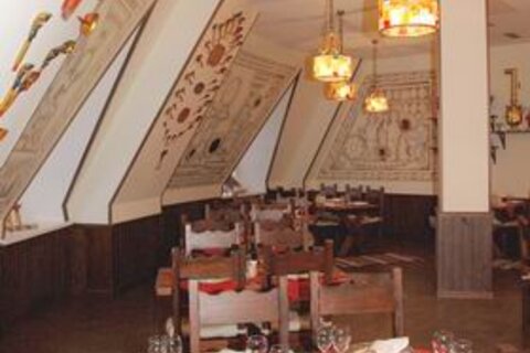 Ресторан "Таежный тупик". Cronwell Resort Югорская Долина