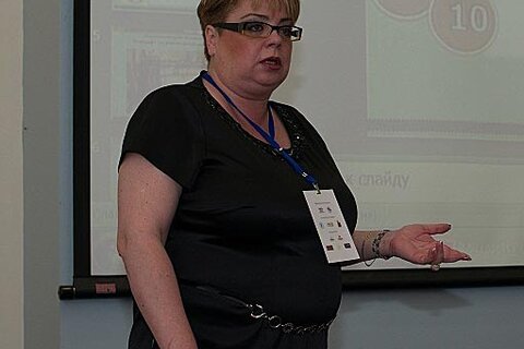Екатерина  Важенкова обучала сотрудников службы хаускипинга