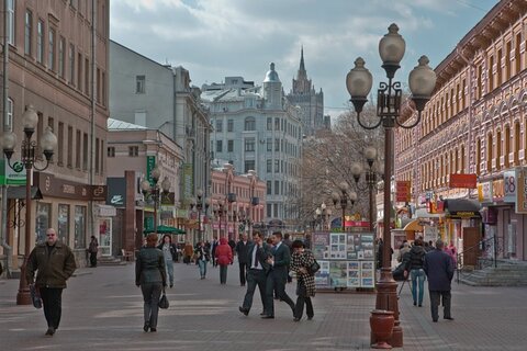 Старый Арбат — одно из самых популярных мест столицы для пешеходных экскурсий