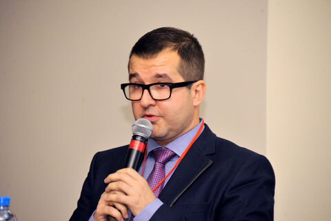 Юнис Теймурханлы поделился, что при выборе варианта независимого управления потребуются серьезные инвестиции в ноу-хау и обучение персонала