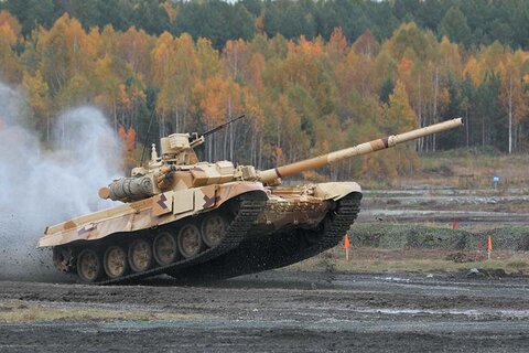 Участники нового тура на «Уралвагонзаводе» в Нижнем Тагиле могут покататься на танках Т-90