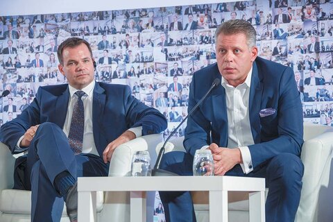 Вадима Прасова часто приглашают на конференции и форумы в качестве спикера и эксперта
