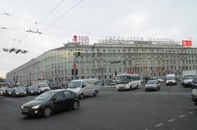 Современный вид здания гостиницы «Октябрьская»