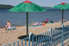 Флагман санаторно-курортной отрасли Приангарья санаторий Электра расположен на 43 км Байкальского тракта на берегу Иркутского водохранилища. Лечебный центр санатория предлагает 11 лечебно-оздоровительных программ