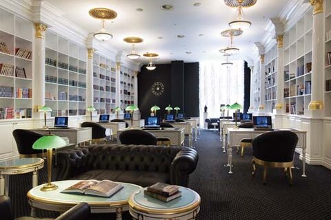 Недавно открывшийся флагман российской цепочки компании Rezidor московский отель Radisson Royal,  до реконструкции известный как гостиница «Украина»