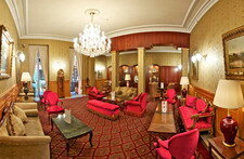 Sheraton сегодня – самый раскрученный бренд компании Starwood в мире. Известный представитель цепочки – Sheraton Diana Majestic («4 звезды») в Милане