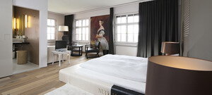 Отелю  Hotel Die Krone в Готтлибене – более 300 лет. Дизайн исторического отеля, имеющего высшую категорию Excellence,  посвящен королевским династиям Европы