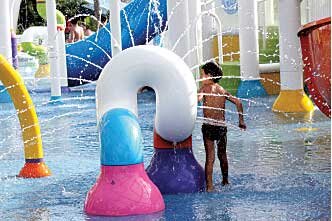 Парк водных развлечений Splash Park – это более 40 различных аттракционов