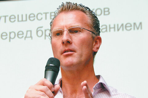  Терже Тжостолвсен рассказал, что современный путешественник тратит на выбор отеля около часа, просматривая в среднем 17 сайтов по результатам поиска.