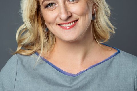 Елена Лысенкова