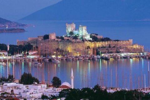 Bodrum Paramount Hotels & Resorts расположился в западной части турецкого курортного города Бодрум