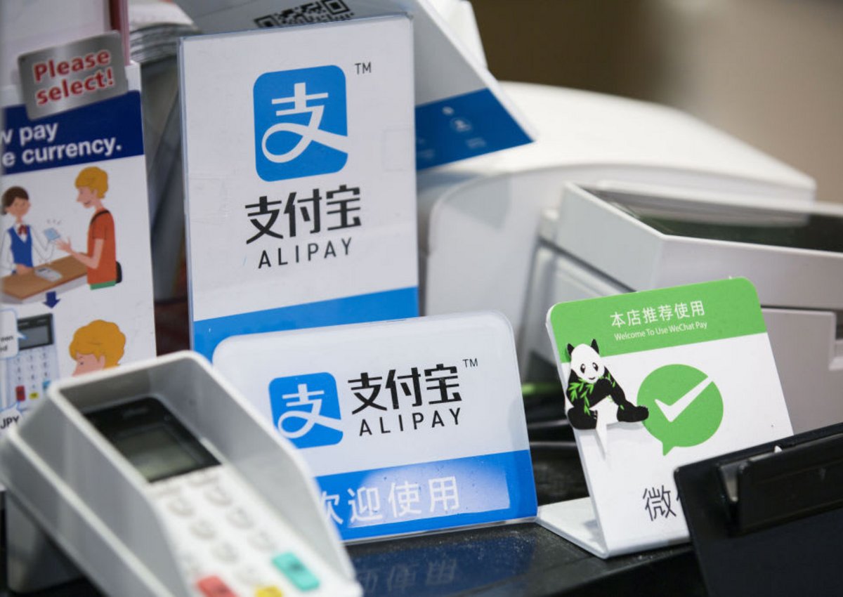Alipay и WeChat Pay упростят доступ к своим платежным системам туристам в Китае 