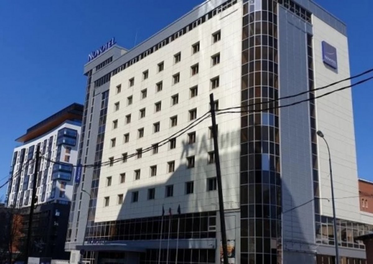 Гостиницу Novotel в центре Екатеринбурга выставили на продажу за 730 млн рублей