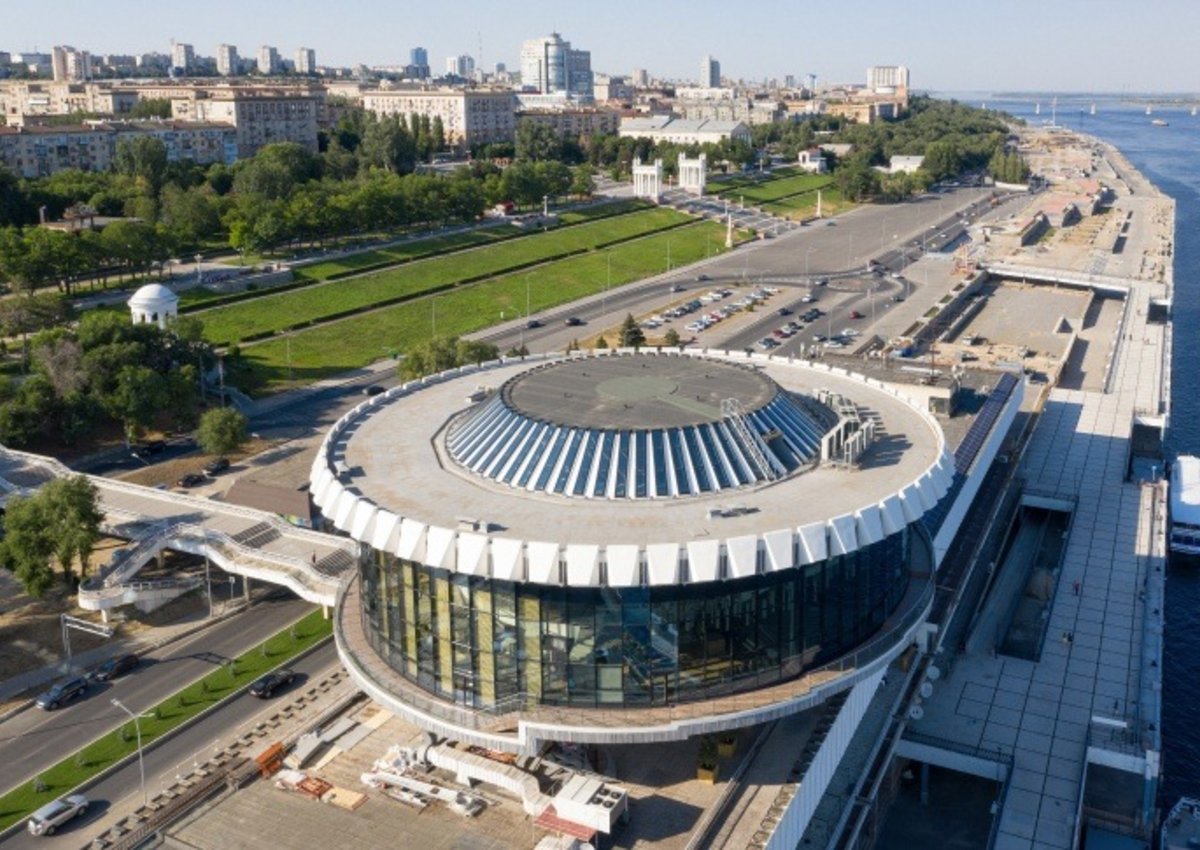 «Россия» возродилась «Рекой»: Волгограду вернули здание крупнейшего речвокзала Европы