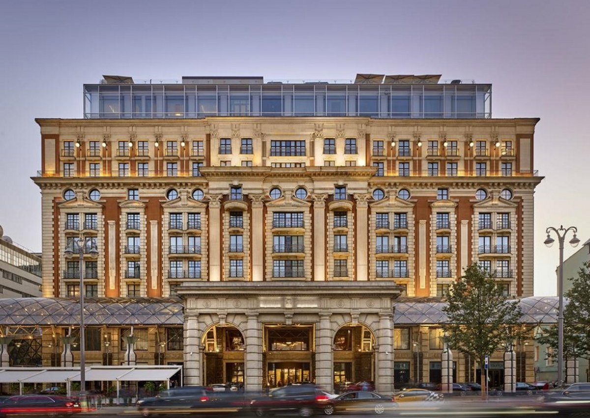 Английский суд снял арест с люксовой гостиницы Ritz-Carlton у Кремля