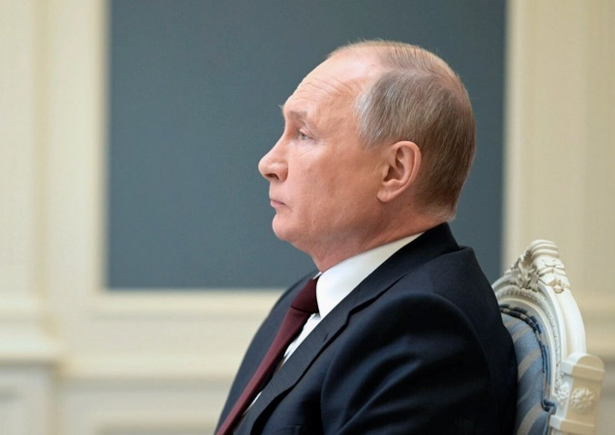 Путин решил объявить нерабочими дни между майскими праздниками
