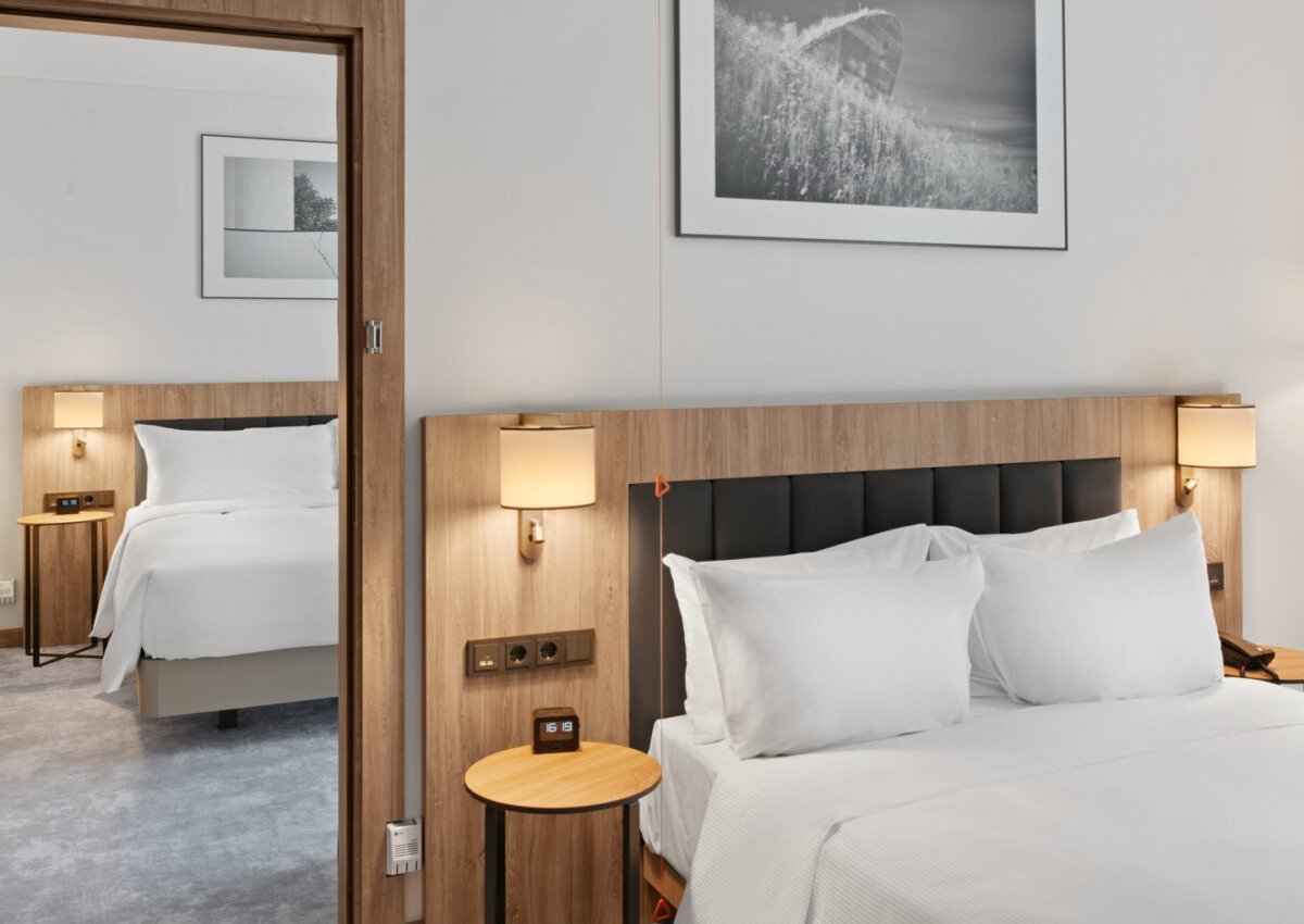 Hilton начал предлагать для бронирования подтвержденные смежные номера
