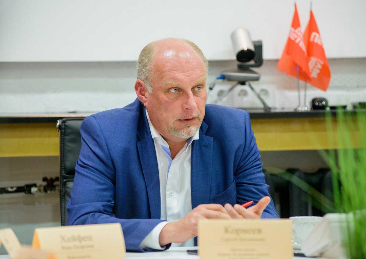 Примите наши поздравления!