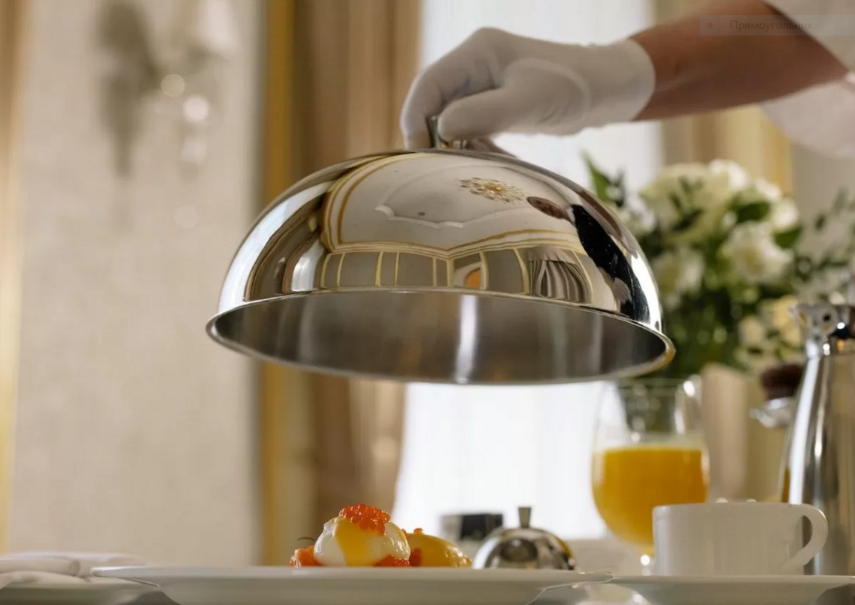 «Течет шампанское рекою». Есть ли в Петербурге собственная кухня?