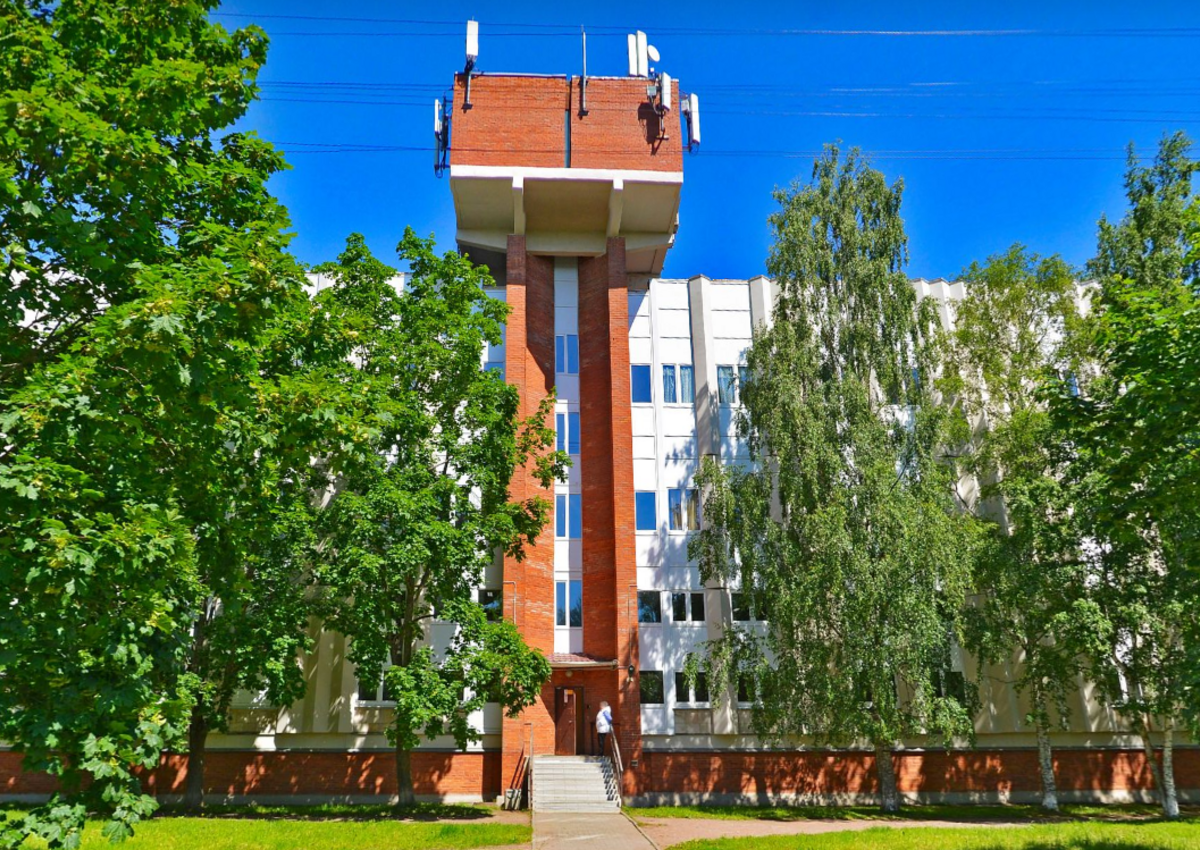 Здание АТС в Петергофе купили за 115 млн рублей
