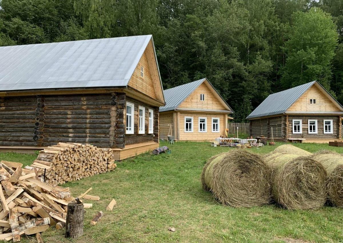 Вслед за глэмпингом во внутреннем туризме появился «избинг»