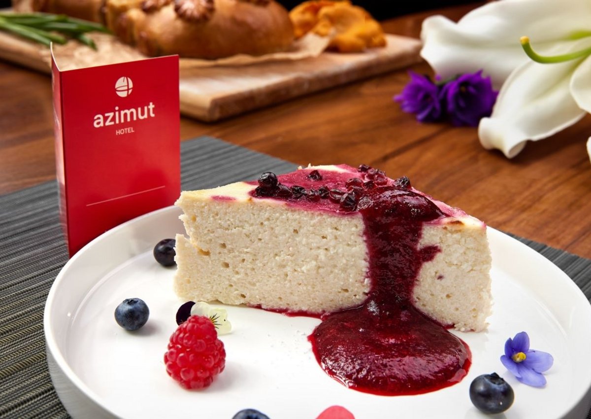 От кулебяки с крапивой до царской ватрушки. AZIMUT Hotels открывает вкусы регионов России с «Русским завтраком»