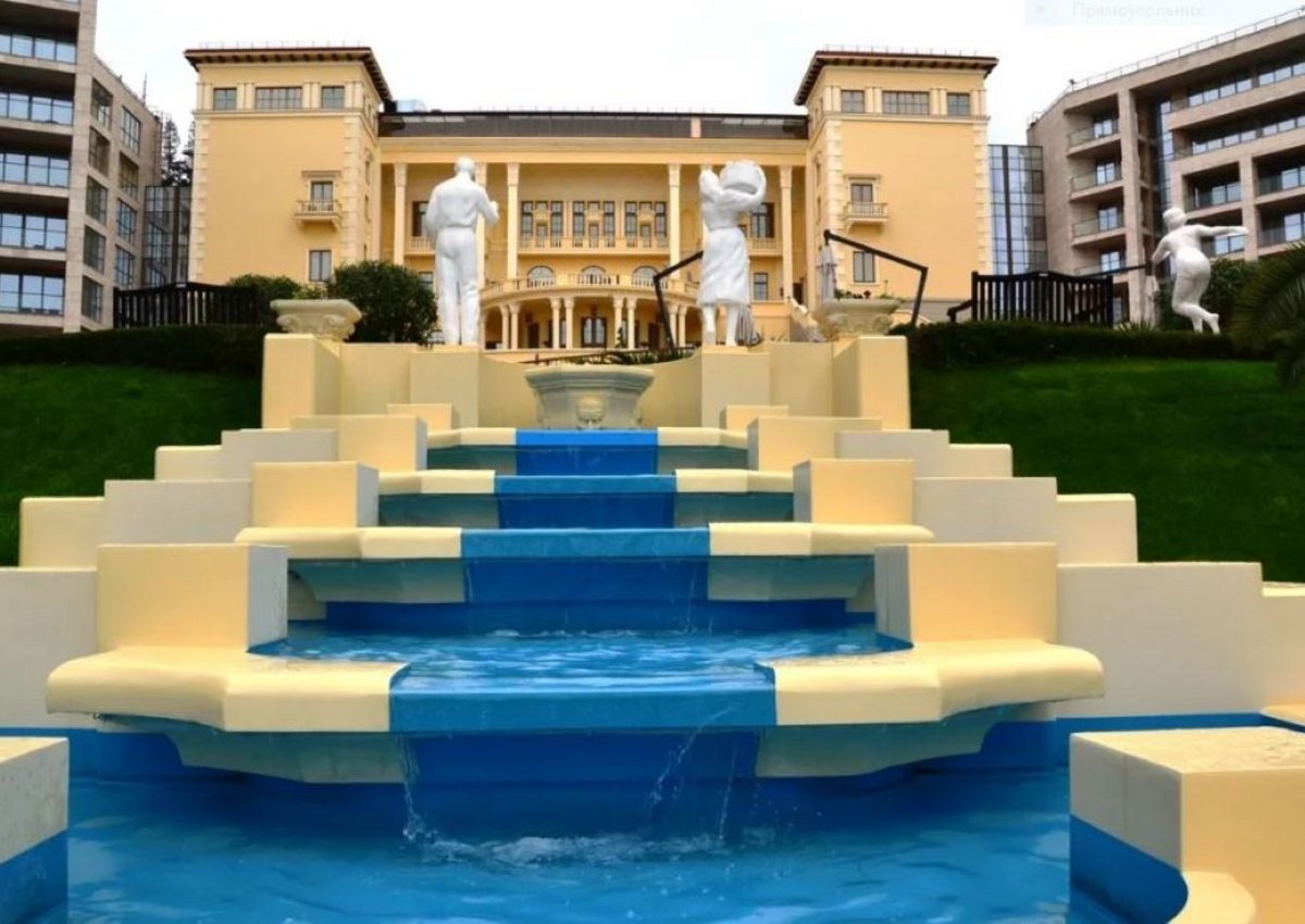 Пятизвездочный курорт Swissotel Resort Сочи Камелия 5* перешел в руки известной фигуры в российском туризме