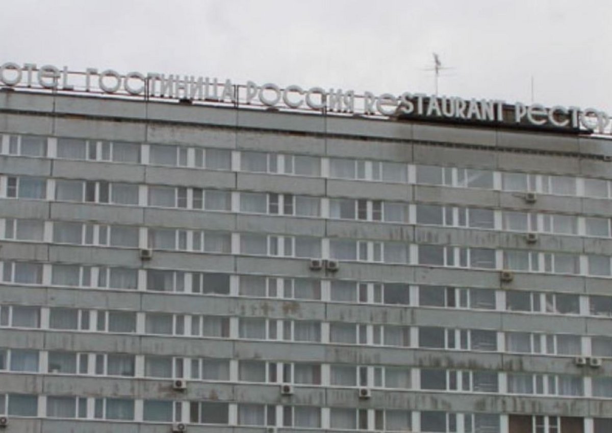 Самарскую гостиницу «Россия» заставят потратиться на культурное наследие и снести кондиционеры