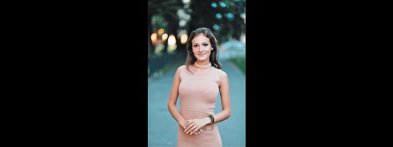 Алена Енова:  «За гостем нужно будет бежать и колготки ему подтягивать»