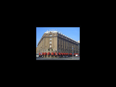 «Асторию» в Петербурге продают дешевле