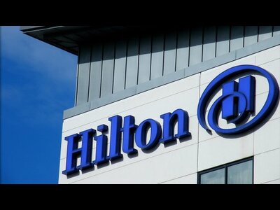 Сеть Hilton не может построить первый отель в Петербурге из-за юридических тонкостей