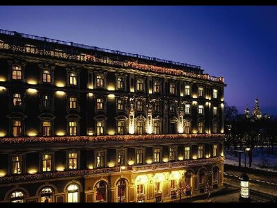 Компания Orient Express Hotels Ltd. вложит около $25 млн в реновацию петербургского «Гранд отель Европа»