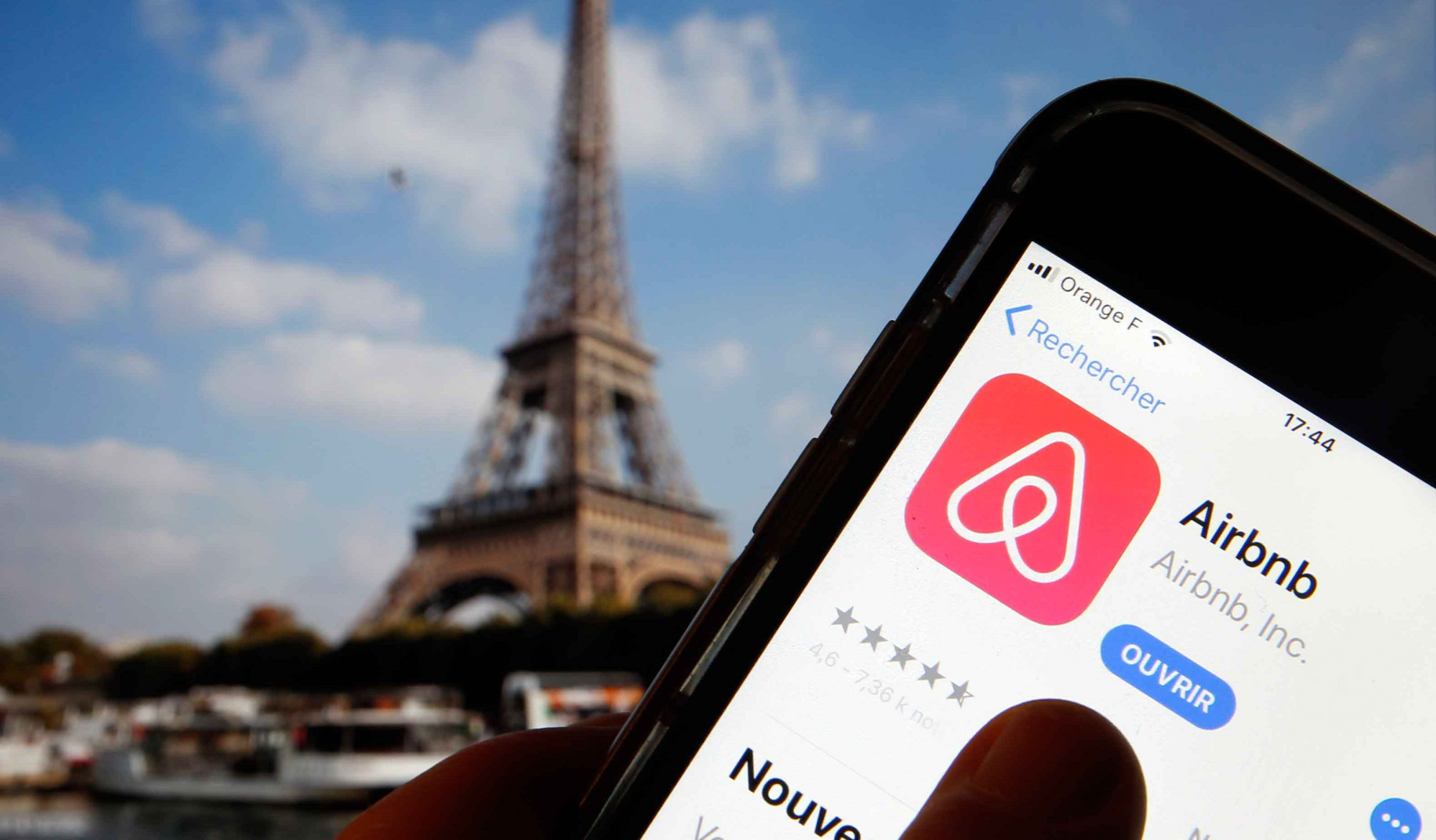 Хозяева с Airbnb «сливают» личную информацию гостей в сеть