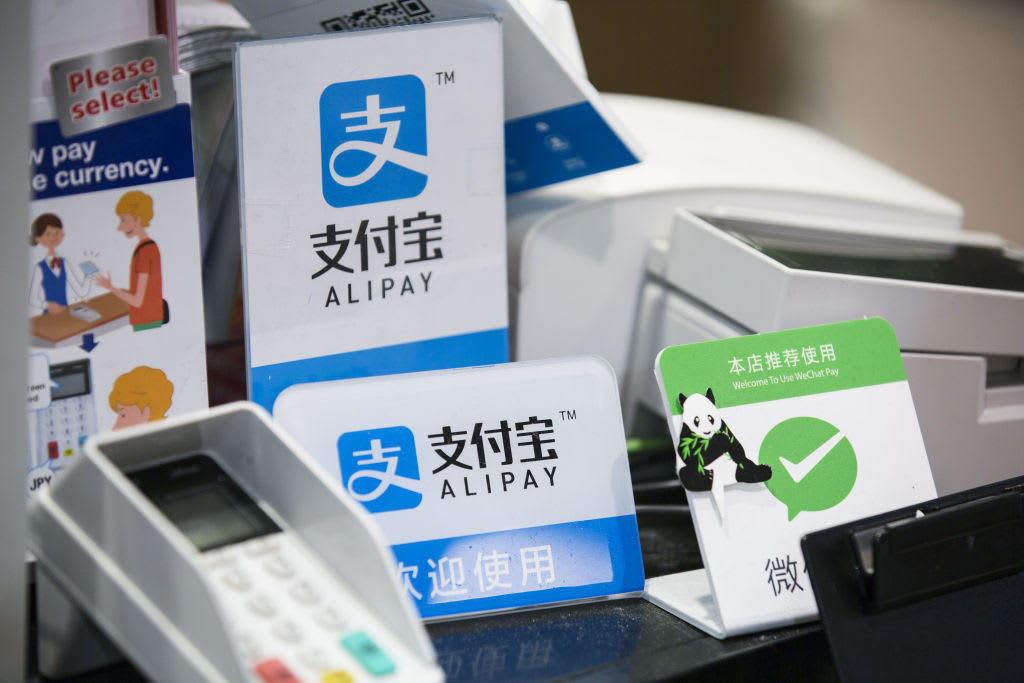Alipay и WeChat Pay упростят доступ к своим платежным системам туристам в Китае 