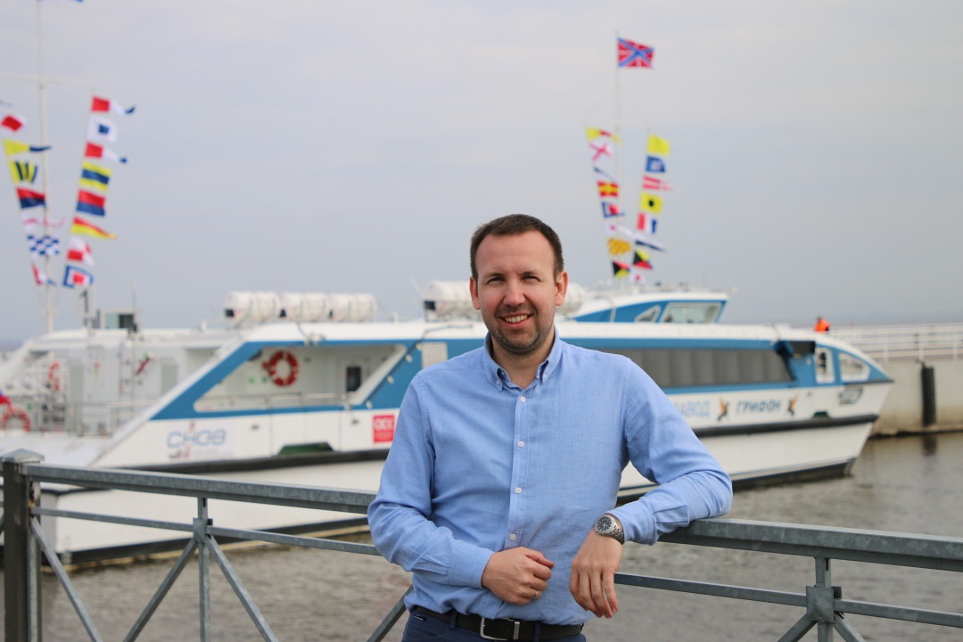 Карантин убивает в Петербурге бренд прогулок по рекам и каналам