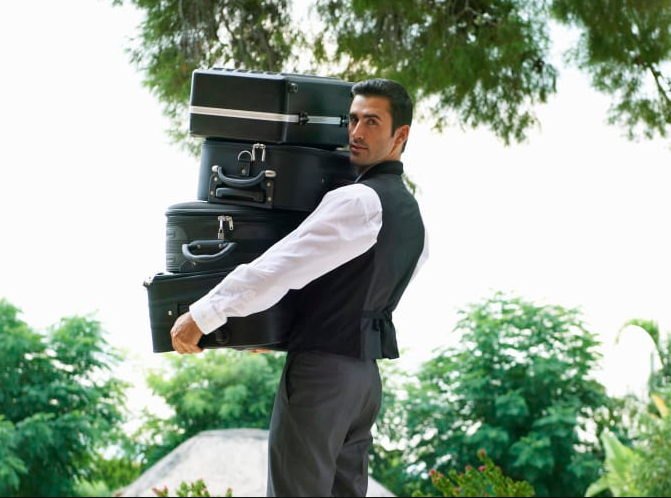 Двери без ручек и санитайзеры вместо шампанского: как отели стараются следовать рекомендациям  AHLA