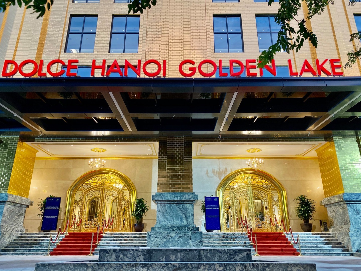 Во Вьетнаме открыли самый золотой Dolce by Wyndham Hanoi Golden Lake