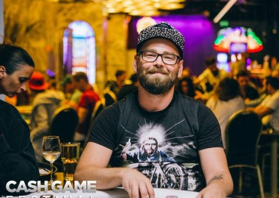 Отель «Днепр» в Киеве купили люди, связанные с игорным бизнесом