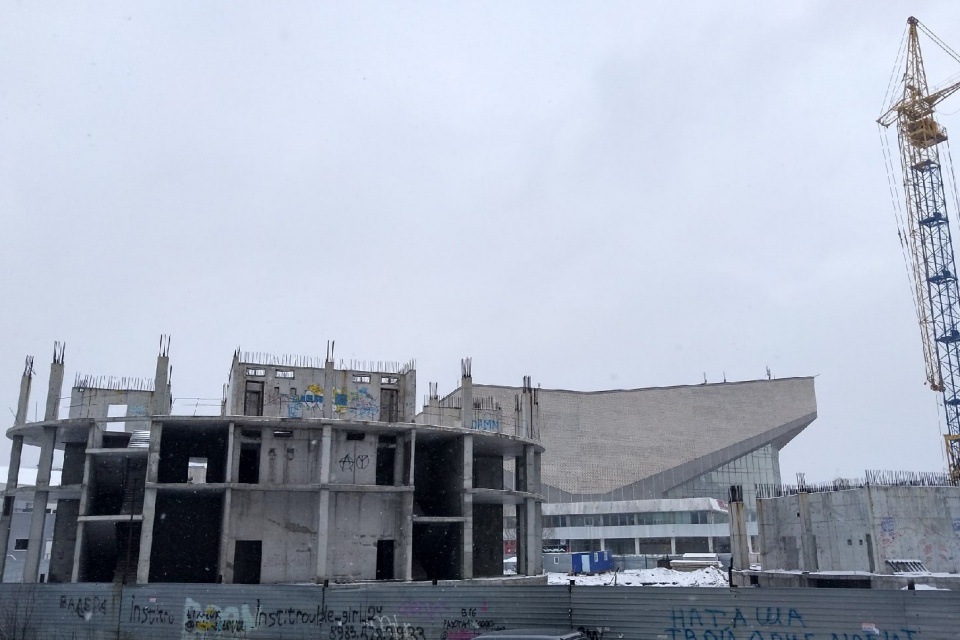 Сестра Абрамовича вернулась к строительству отеля возле СКК Блинова в Омске