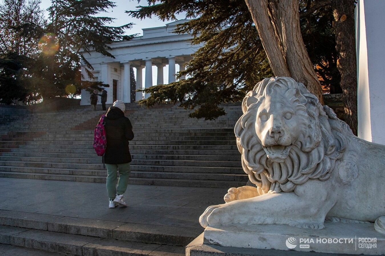 Власти Севастополя не готовят программы поддержки малых отелей в сети
