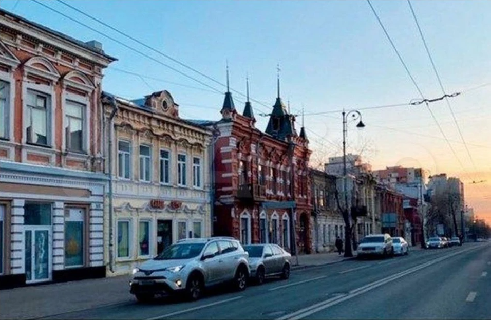 В центре Самары за 95 млн рублей продают старинную усадьбу с гостиницей