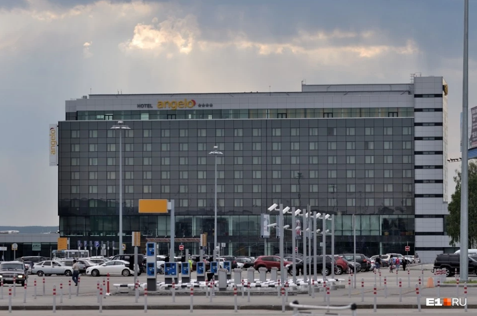 В Екатеринбург зашла гостиничная сеть Azimut Hotels через «кривую» схему. Это обошлось в 800 миллионов