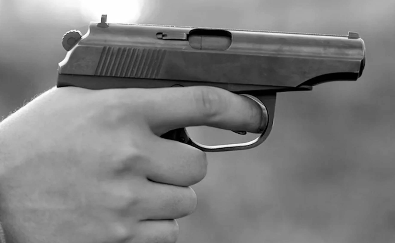 От песнопений до стрельбы. 5 звезд травмировали на всю «Гамму»