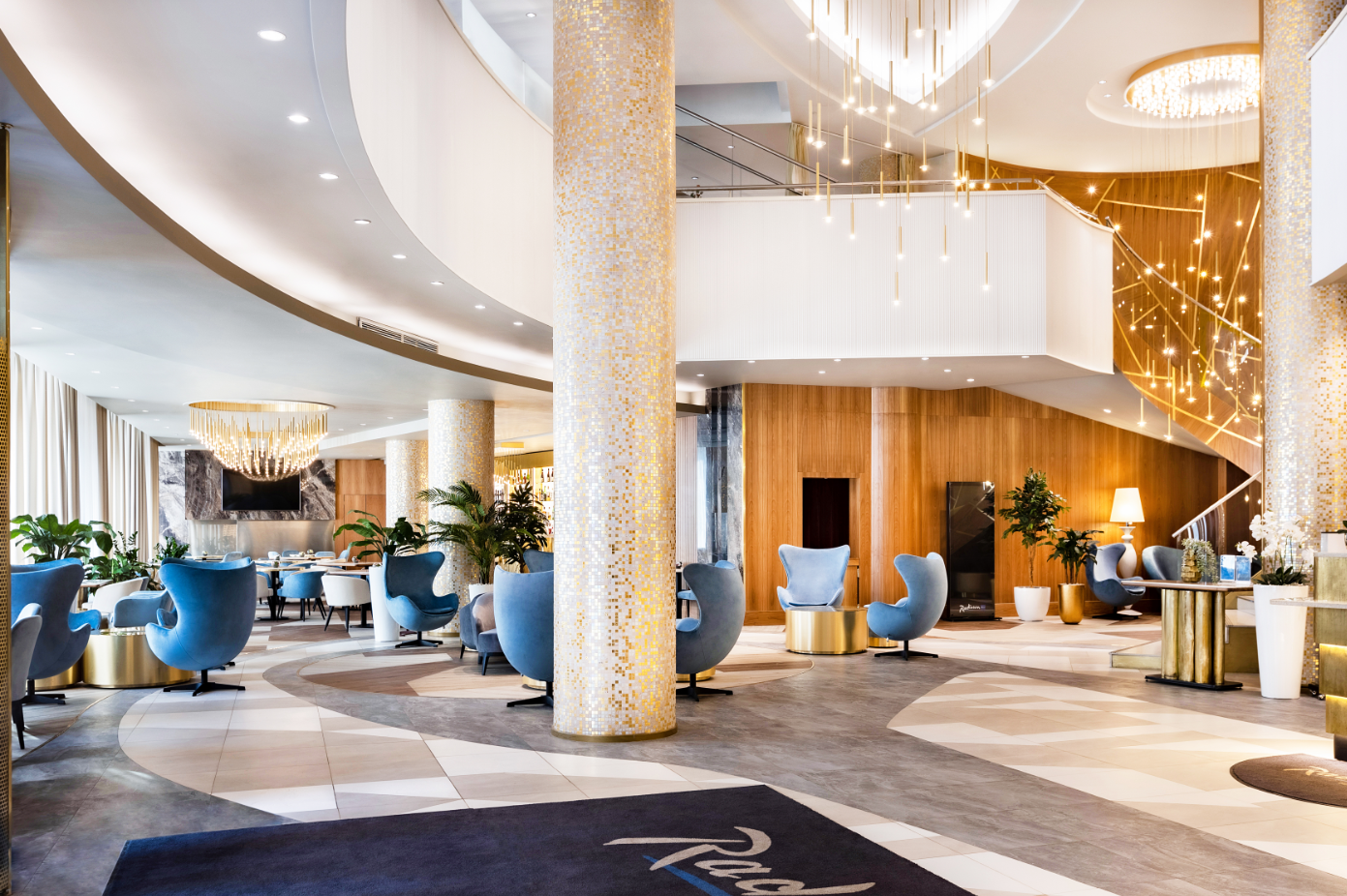 В Radisson Blu Belorusskaya Hotel, Moscow завершилась реновация лобби и бара Sure