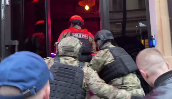 Десятки обысков по мотивам барной «мафии». Опять досталось улице Рубинштейна