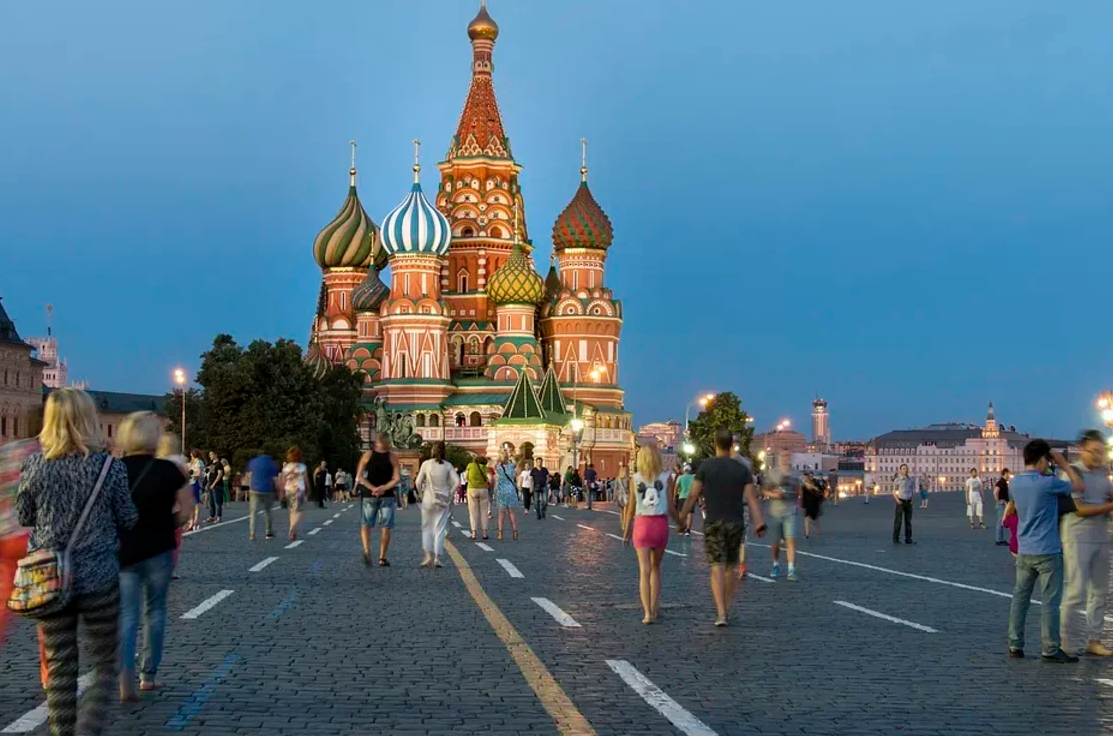 Основу въездного туризма в Россию летом 2023 г. составили деловые поездки иностранцев