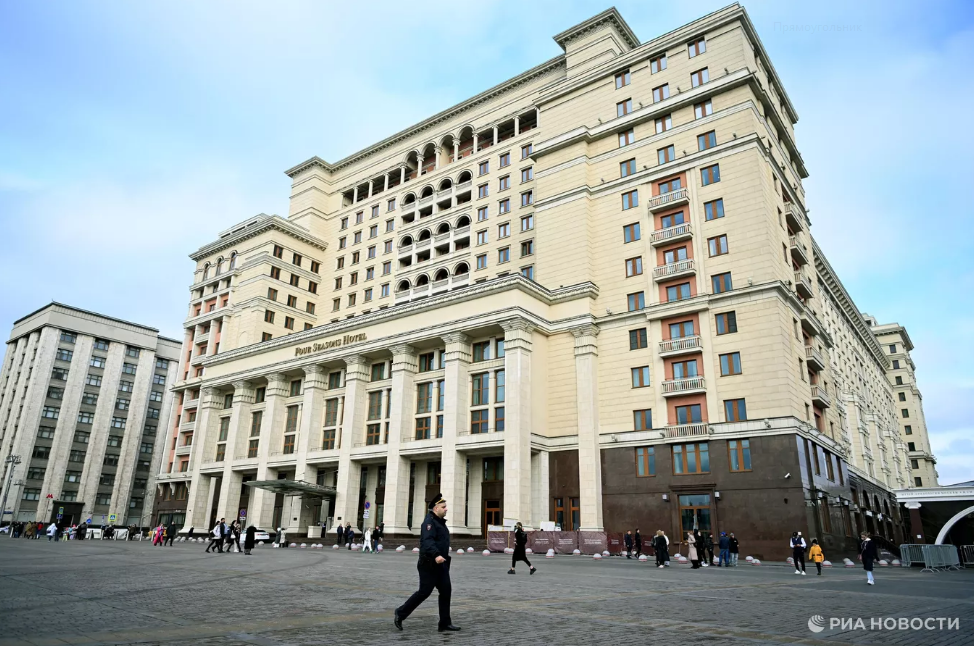Приставы изъяли часть московского отеля Four Seasons по делу Хотина