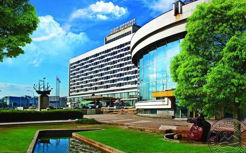 Реновация отеля «Санкт-Петербург» закончится в 2019 году