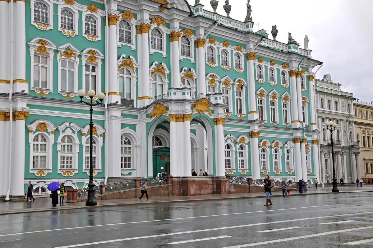 Третьяковская галерея — в приоритете у туристов в Москве, Эрмитаж — главный туристический бренд Санкт-Петербурга